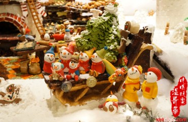 Gingerbread Lane 薑餅街 2012