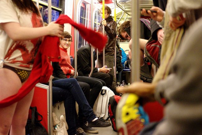 No Pants Skytrain Ride Vancouver 溫哥華無褲天車日 2013