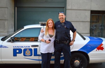 溫哥華警察幫助女生找回被偷走的iPhone