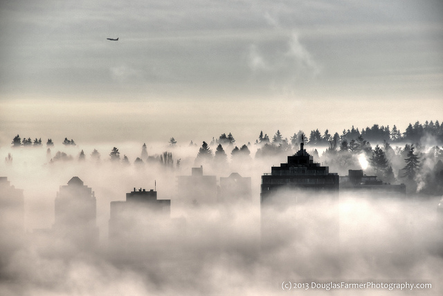 雲霧中的溫哥華