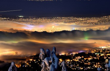 雲霧中的溫哥華