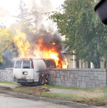 載油飛車撞華裔屋爆炸