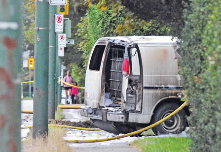 載油飛車撞華裔屋爆炸