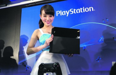 PS4開賣 網上炒至800元