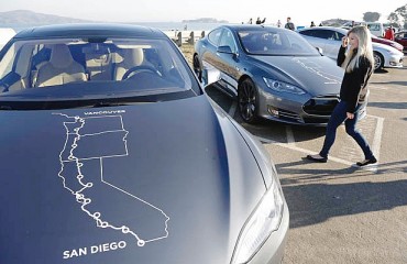來回加美兩地 Tesla電動車可跑長途