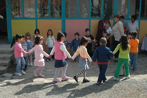 蘭裡幼稚園發禁握手令