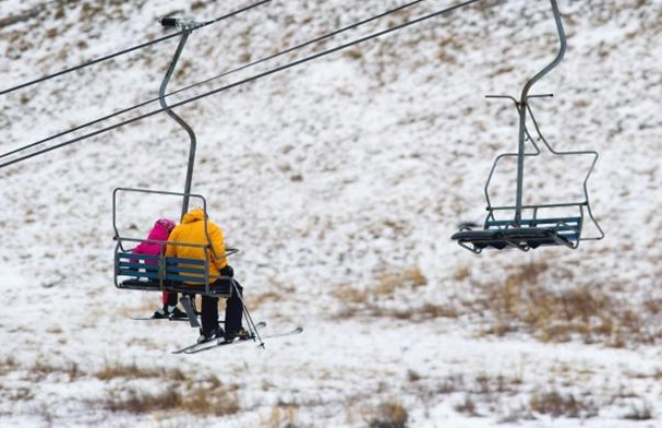 降雪量超低 卑詩滑雪場生意大減