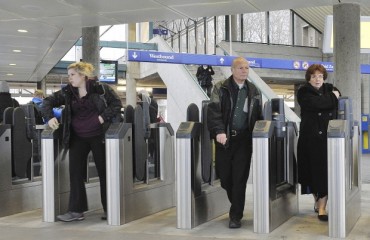 市民憂讀卡器出錯多收車資 運聯智能卡啟用延至10月