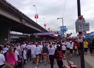 溫市數千人 為乳癌而跑