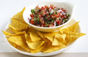 easy-ways-lose-10-pounds-chips-salsa-orig-master