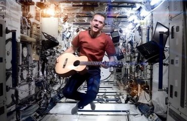加拿大宇航員太空中錄製音樂專輯將於秋天發行