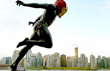 史丹利公園雕塑遭惡搞戴上Iron Man頭盔