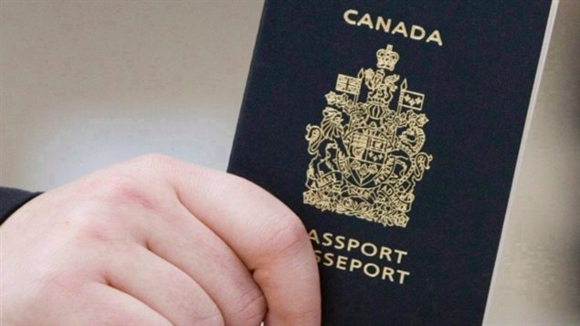 加拿大計劃換護照不退舊護照安全專家稱為欺騙偽造打開大門