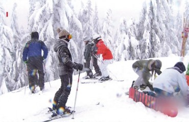 大溫地區前天飛雪 白色聖誕遲來一步